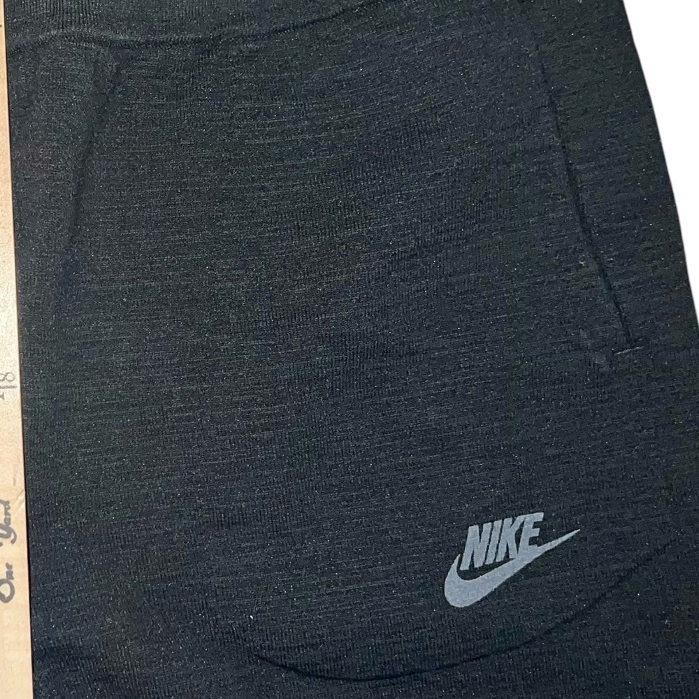Women’s Nike Tech Knit Pants size medium - Picture 5 of 9